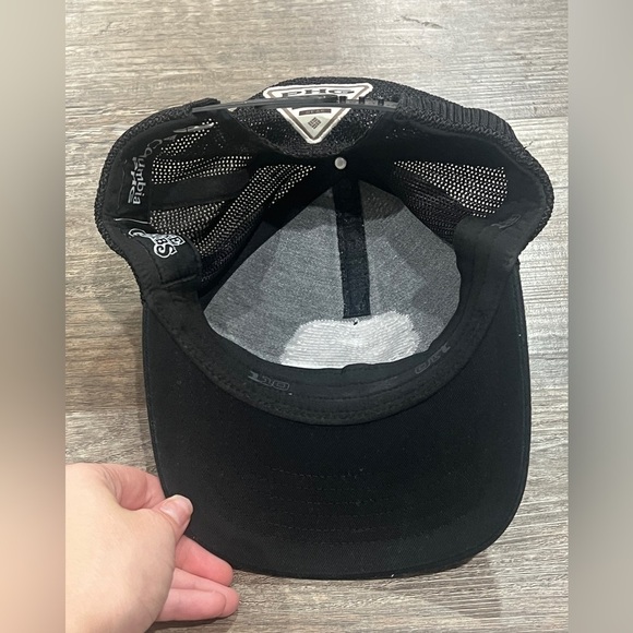 FINAL PRICE Columbia Luke Combs Black Cap - Picture 3 of 5